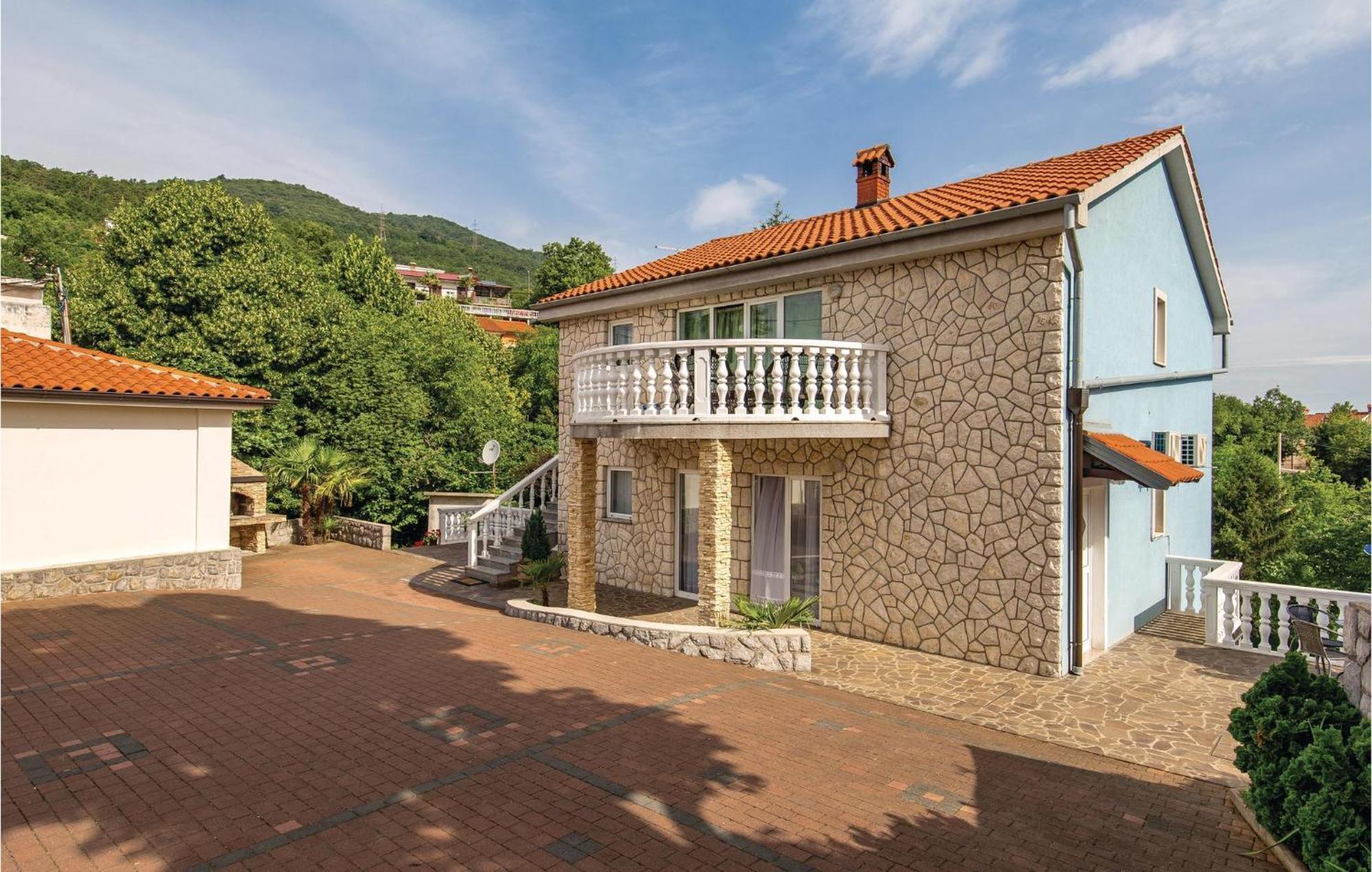 Gorgeous Apartment In Matulji With Kitchen Exterior photo